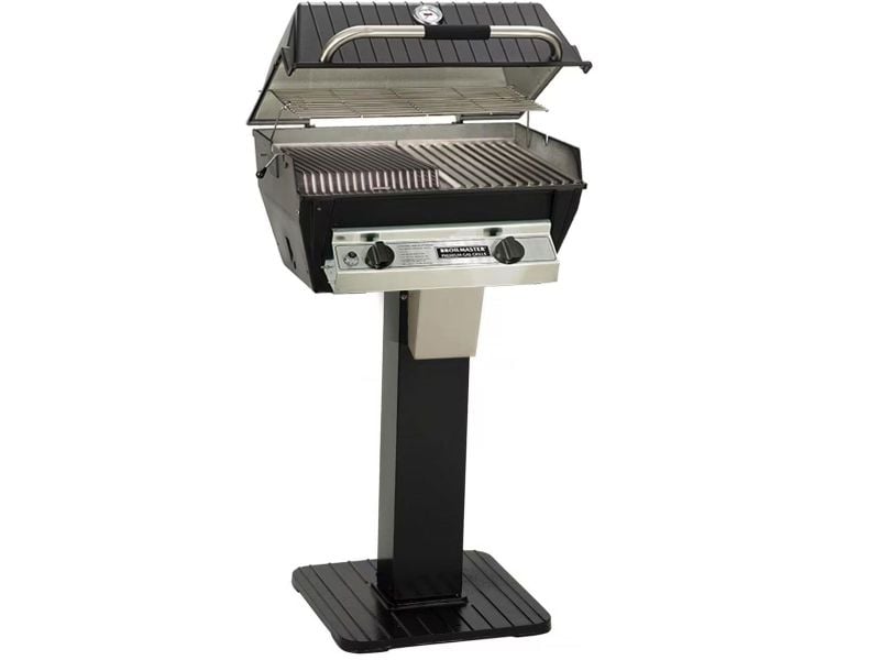 Broilmaster R3B Infrared Combination Gas Grill On Black Patio Post